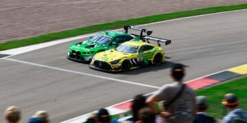Marco Wittmann im Duell mit Jules Gounon im gelben Mercedes-AMG GT3